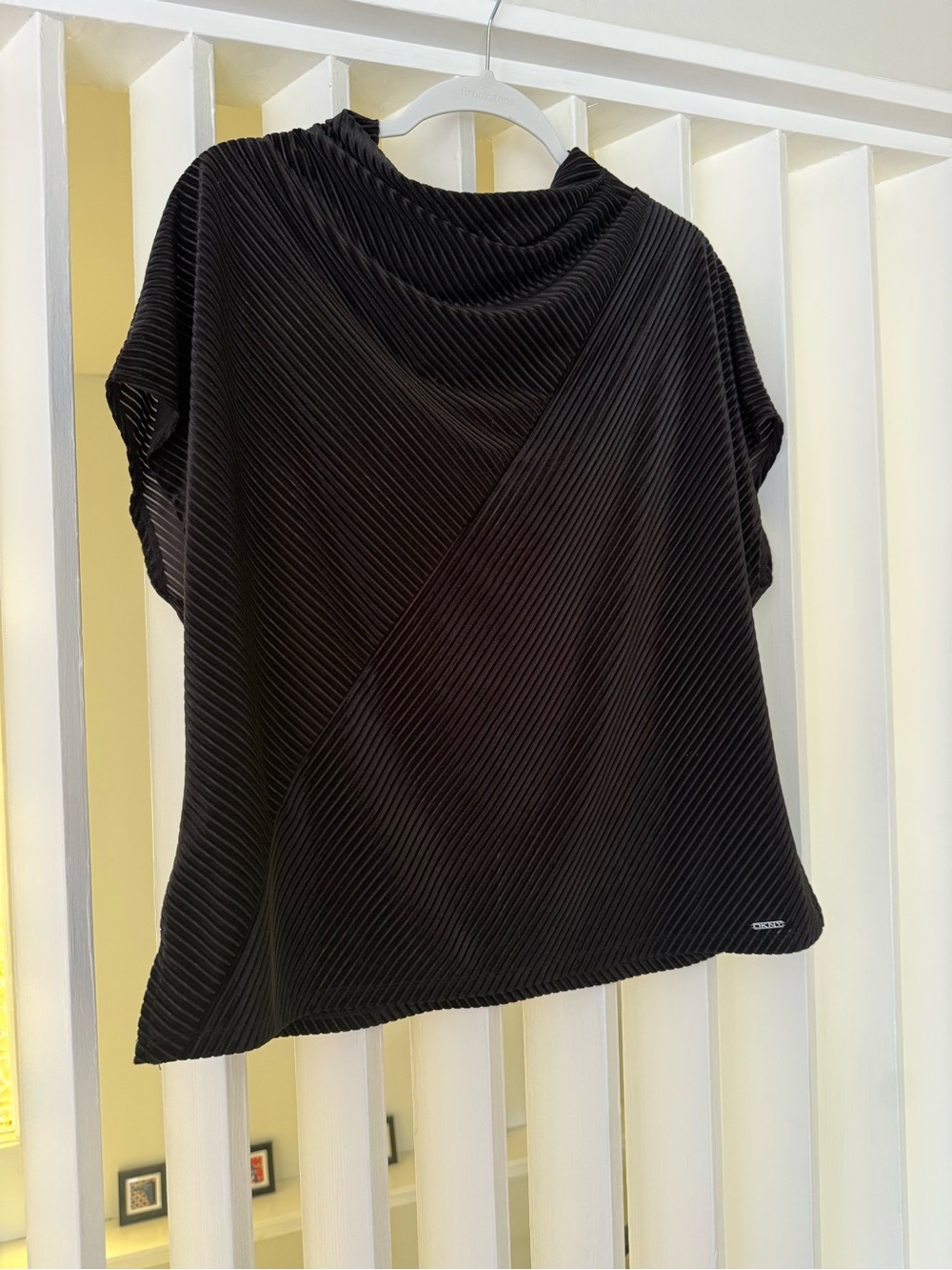 DKNY Black Velvety Short-Sleeve Women's Top